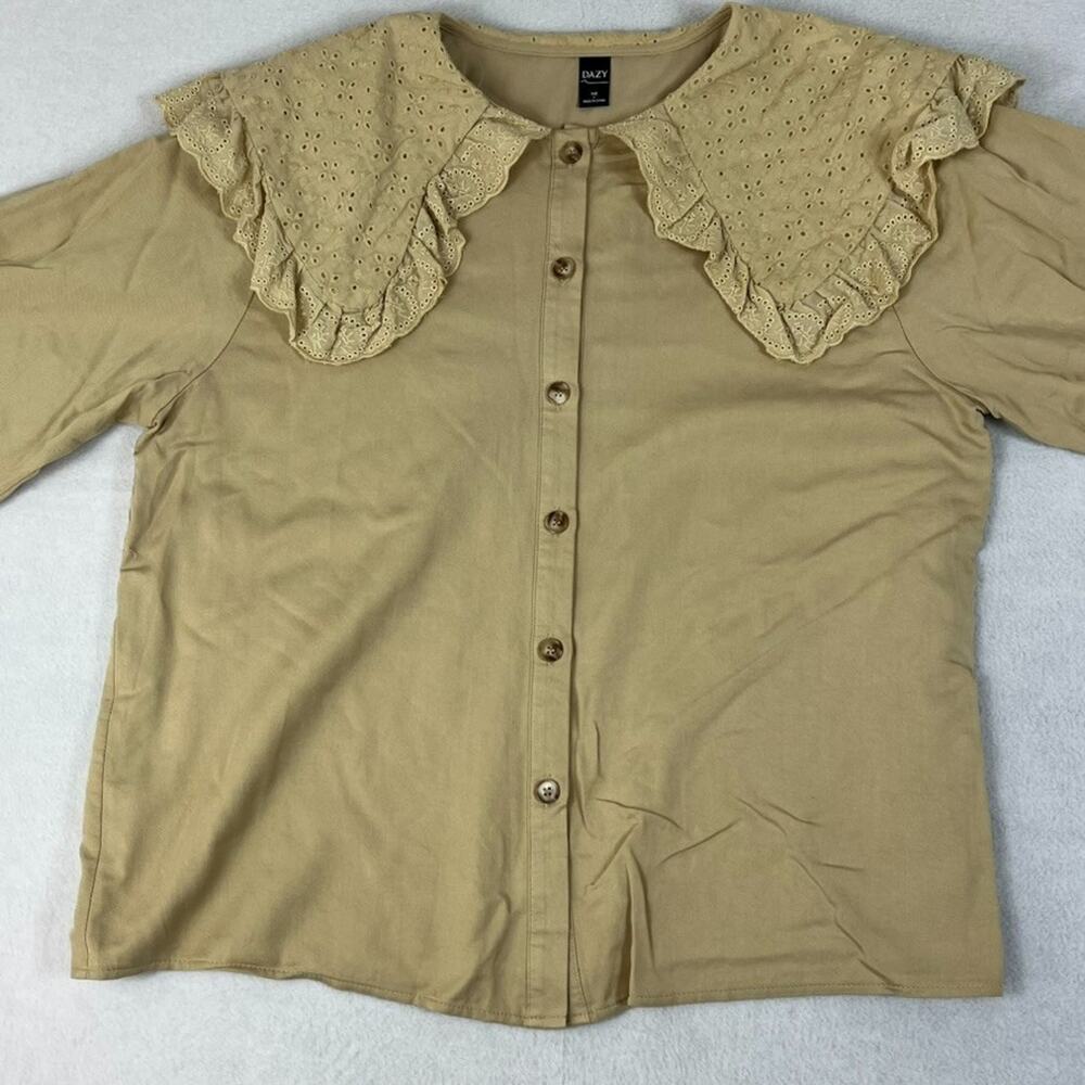 DAZY Beige Button Up Top Women's Size L Ruffled Embroidered Peter Pan Collar